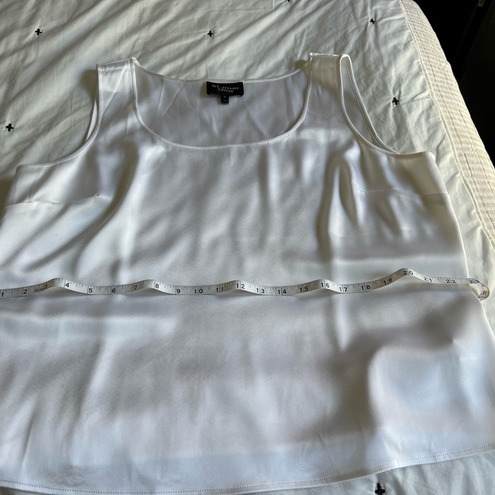 Never Worn St John Caviar XL top